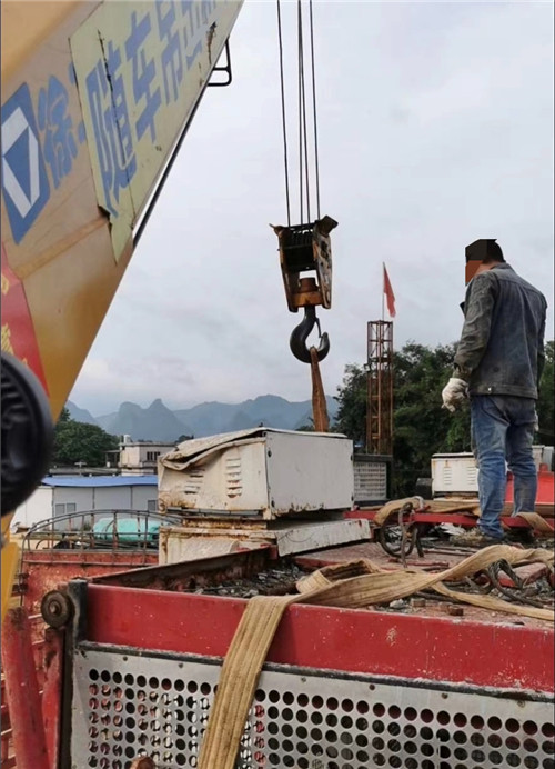 阳谷县大件吊装搬运设备常用的施工手势信号解答