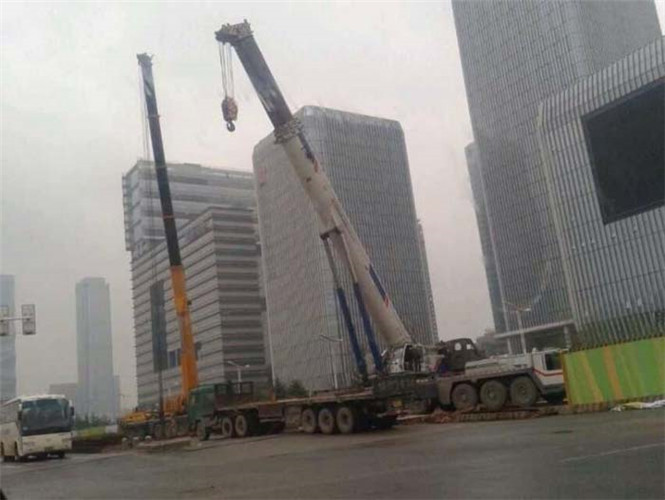 阳谷县25吨吊车能吊多重设备？