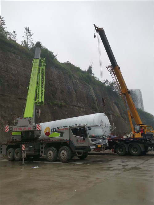 阳谷县“不怕风雨冻”—— 吊车的 “恶劣环境适应” 技术